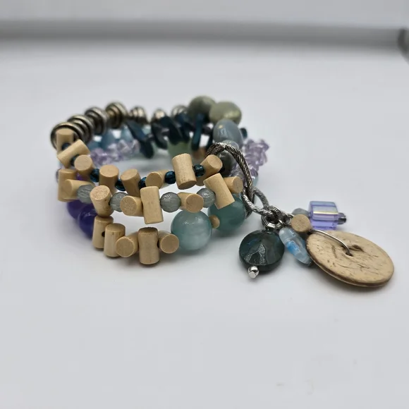 Multicolor Beaded Bracelet - Picture 4 of 9